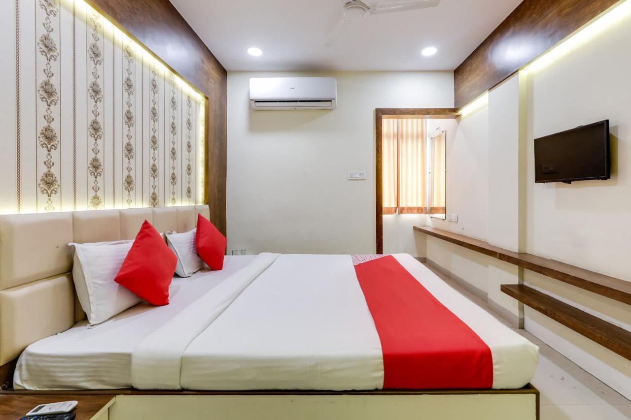 Oyo 16733 Sunshine Indore